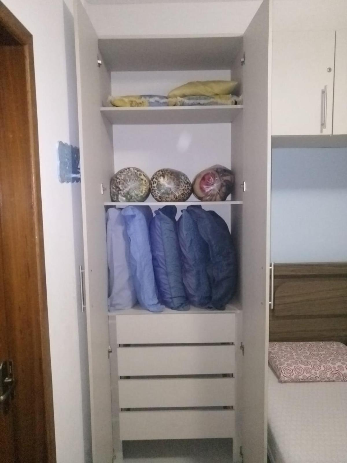 Apartamento Temporada Em Arraial Do Cabo, Da Acomoda Ate 8 Pessoas! *